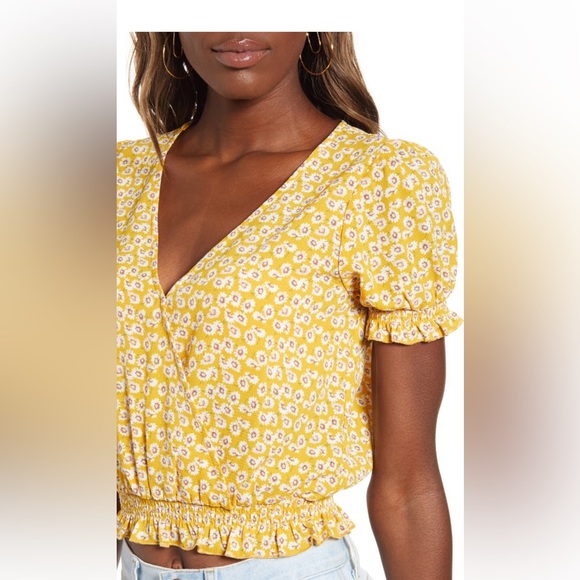One Clothing Women's Puff Sleeve Front Wrap Crop Top, Yellow Floral, MEDIUM - Picture 2 of 7